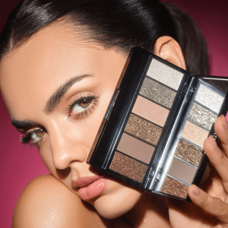 Glittery Eyeshadow Palette 3 thumbnail 3