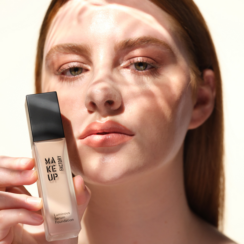 Make Up Factory Luminous Serum Foundation thumbnail 3